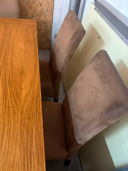 Weylandts Table and 6 Chairs